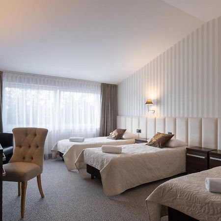 Zloty Staw Bed & Breakfast Borkowo  Bagian luar foto