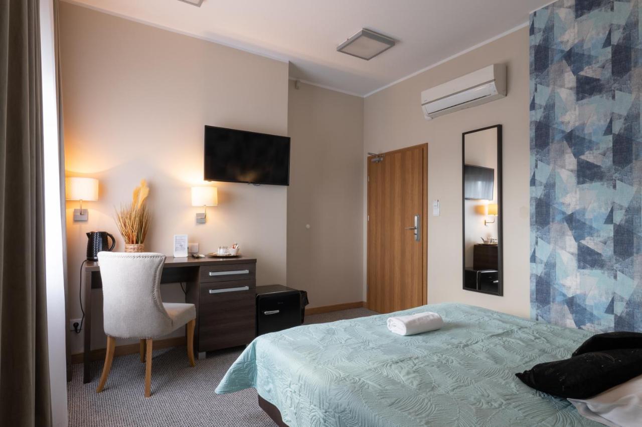 Zloty Staw Bed & Breakfast Borkowo  Bagian luar foto
