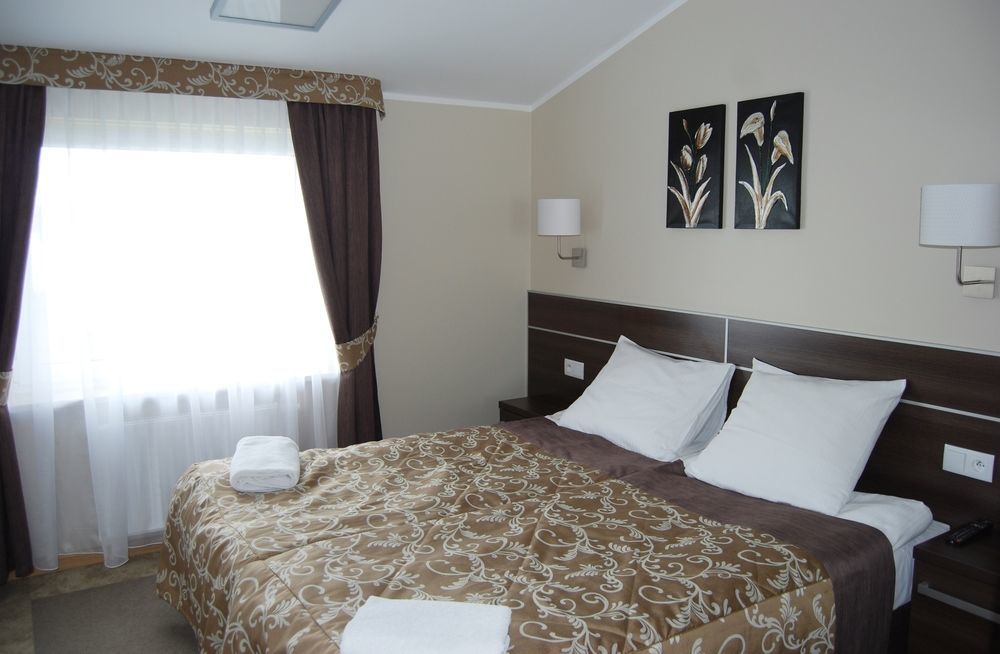 Zloty Staw Bed & Breakfast Borkowo  Bagian luar foto