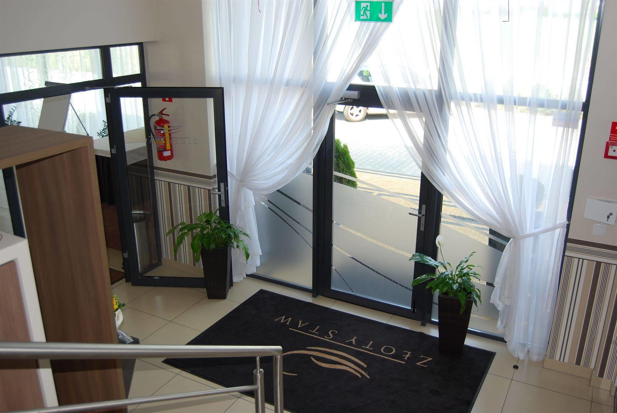 Zloty Staw Bed & Breakfast Borkowo  Bagian luar foto